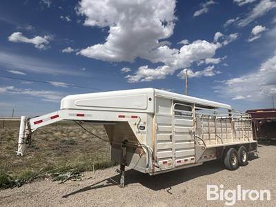 2013 Norte Gooseneck T/A Livestock Trailer