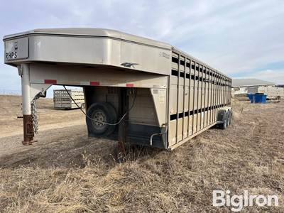2006 Titan Tri/A Gooseneck Livestock Trailer