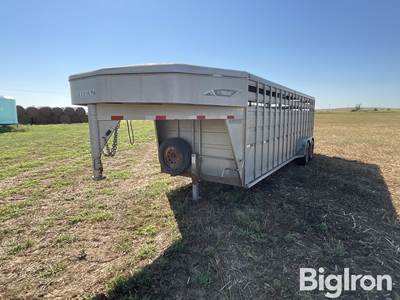 2011 Titan BR8223 T/A Livestock Trailer