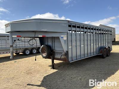 2000 Titan Gooseneck T/A 22' Livestock Trailer