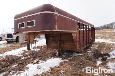 1981 Trail Master 20'x8 T/A Livestock Trailer