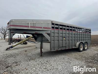 1996 Travalong 20’ T/A gooseneck Livestock trailer