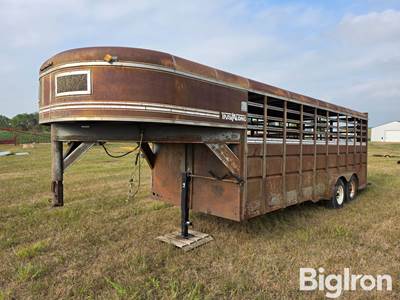 1987 Travalong T/A G/N Livestock Trailer
