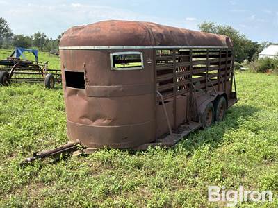 T/A Livestock Trailer