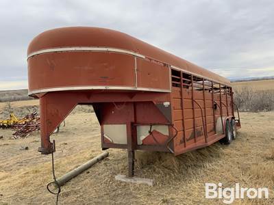 1979 W-W T/A Livestock Trailer