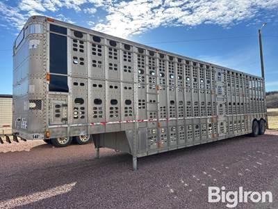 2000 Wilson PSDCL-308P T/A Livestock Trailer