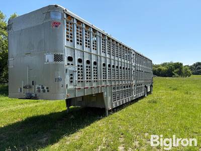 2010 Wilson PSDCL-409P Silver Star T/A Spread Axle Triple Deck Livestock Trailer