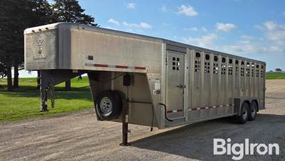 2014 Wilson Ranch Hand Gooseneck Livestock Trailer