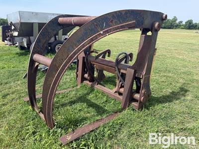 Caterpillar Forestry Grapple 66" Wide, 45" Forks, IT Coupler