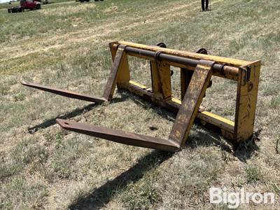 Dymax DF48Q Wheel Loader Pallet Fork Attachment, 8' Wide, 4' Forks, Adjustable Spacing