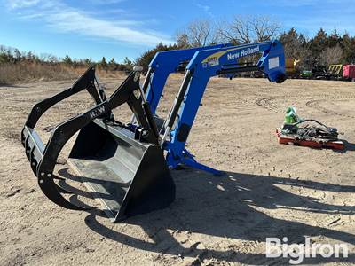 2010 New Holland 820TL Front End Grapple Loader