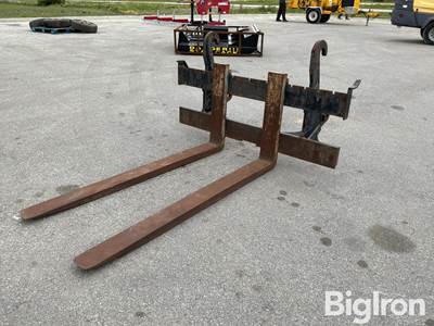 PKS 60" Quick Attach Wheel Loader Forks, Manual Width Adjustment