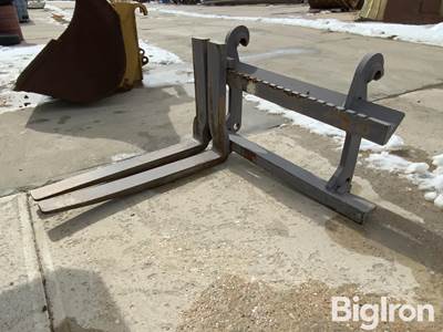 Volvo 80041 5" x 47" Wheel Loader Pallet Fork Attachment