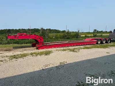 2000 Dynaweld 35T Tri/A Detachable Lowboy