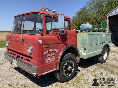 1976 Ford C8000 S/A Cabover Service Truck