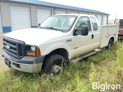 2007 Ford F250 Super Duty 4x4 Extended Cab Service Pickup