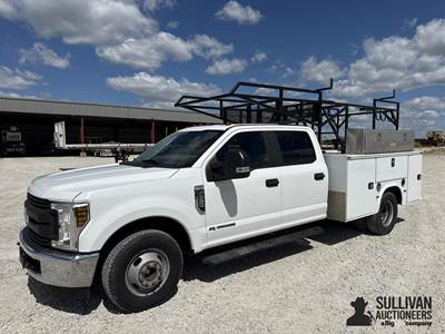 2018 Ford F350 Super Duty Service Truck