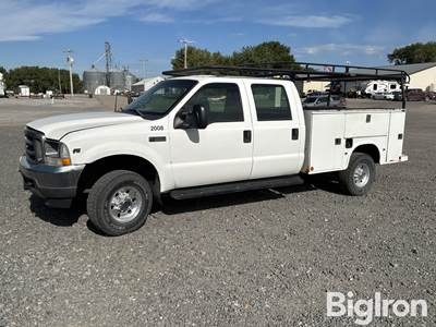 2002 Ford F350 XL Crew Cab Super Duty 4X4 Pickup w/ Utility Box