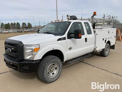 2015 Ford F350 Super Duty XL 4X4 Extended Cab Pickup