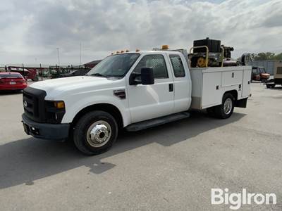 2009 Ford F350 XL Super Duty Extended Cab Service Utility Truck