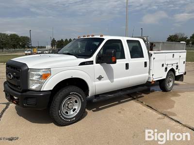2012 Ford F350 Super Duty XL 4x4 Crew Cab Service Pickup