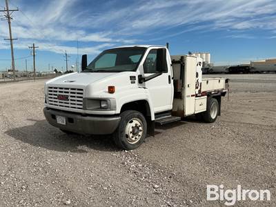 2006 GMC C4500 S/A Dually Service Truck w/Flatbed Service Box Combo