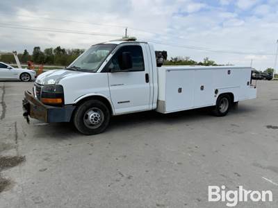 2003 GMC Savana 3500 1-Ton Service Utility Truck