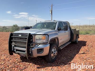 2015 GMC Sierra 3500 HD 4x4 Crew Cab Flatbed Service Truck