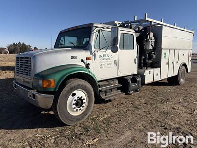 2001 Navistar International 4700 Crew Cab Service Truck