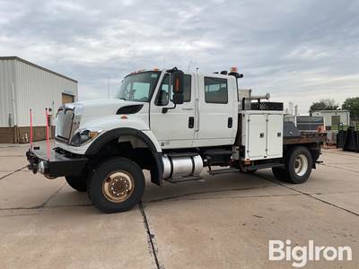 2014 International 7400 4x4 S/A Crew Cab Utility Service Truck
