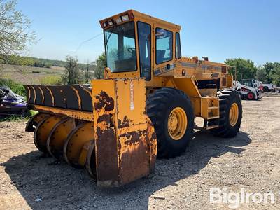 Brown Bear 400 4x4 Hydrostatic Tractor W/ Backfill Auger
