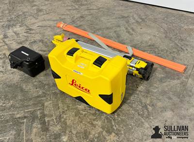 2022 Leica Rugby CLH CLX300 Rotating Laser Level Kit w/ Support Equipment