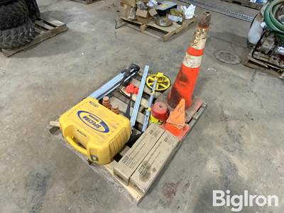 Spectra Precision GL1425C Laser Level & Safety Equipment