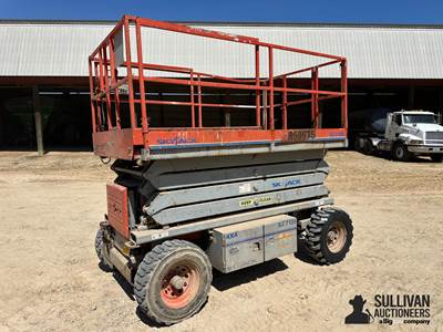 Skyjack SJ 7135 Self-Propelled 4wd Scissor Lift