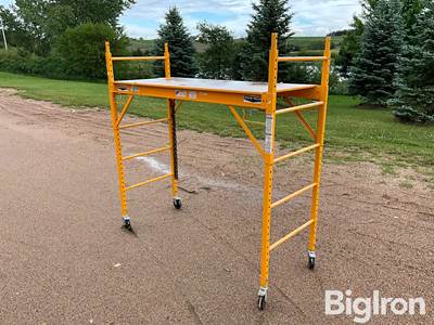 6’ Portable Scaffold/Work Platform