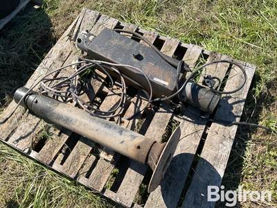 Electric Over Hyd Trailer Jack