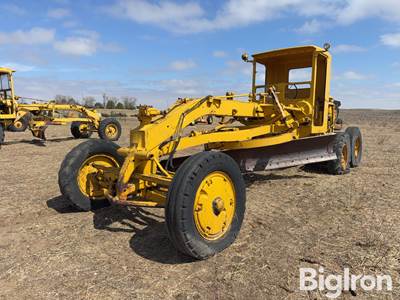 Caterpillar 12 Motor Grader