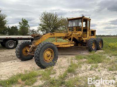 Caterpillar 12 Motor Grader