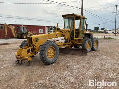 John Deere 570 Motor Grader