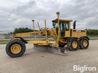 1999 John Deere 770BH 4WD Motor Grader