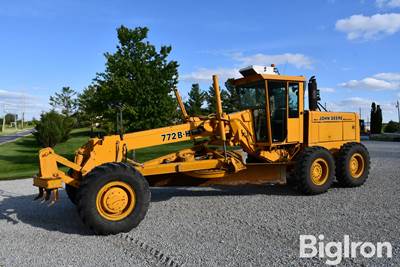 1989 John Deere 772BH Motor Grader