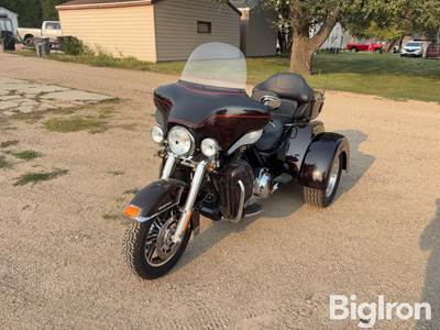 2011 Harley Davidson FLHT Trike Motorcycle