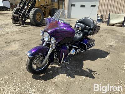 2005 Harley Davidson Ultra Classic Motorcycle