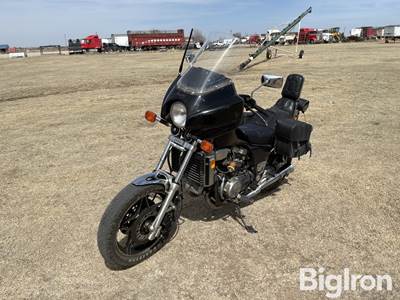 1982 Honda VF 750C Magna V45 Motorcycle