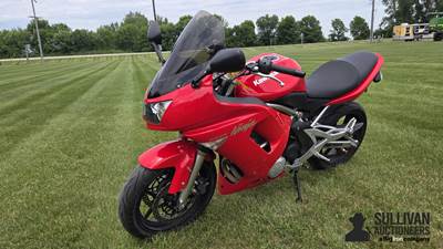 2007 Kawasaki Ninja 650R Motorcycle W/Helmet