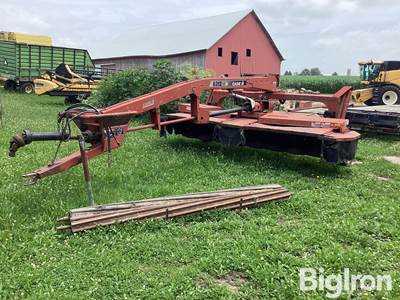 1999 Case IH 8312 12' Center Pivot Pull-Type Rotary Mower Conditioner