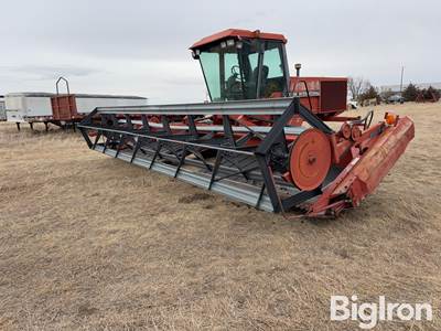 Case IH 8820 Self-Propelled Windrower