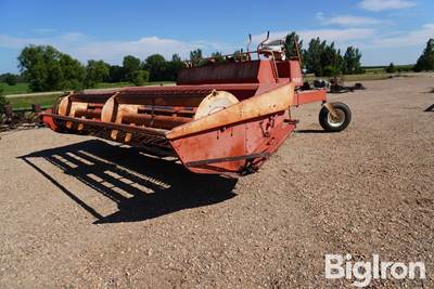 Hesston 500 Windrower w/14' Hay Head