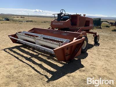 1979 Hesston 6600 Swather/Windrower