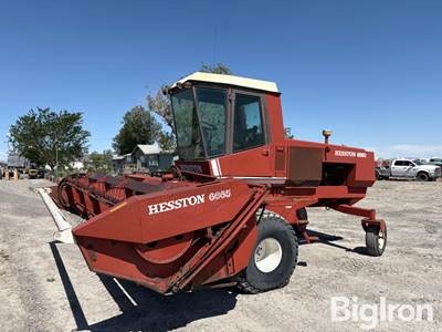 1984 Hesston 6650 Self-Propelled Windrower